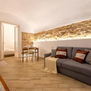 dentro-le-mura.hotelsalgherosardinia.com/